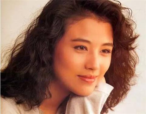 感情挽留的话,能够留住爱人的除了钱还有舔3