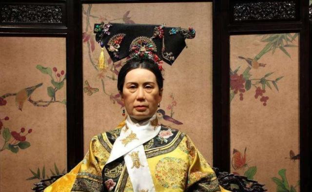 光绪和慈禧之间，这两人关系到底怎样？为何慈禧让光绪叫她亲爸爸