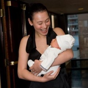 ​为何梁洛施连生三子都无缘豪门，郭嘉文却与李泽楷好事将近