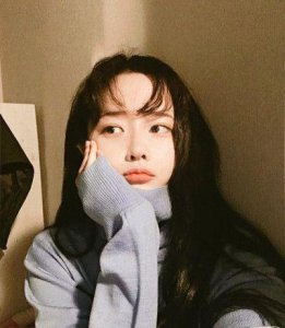 ​适合圆脸的长发发型，不仅修饰嘟嘟圆脸，披肩也超有女神范