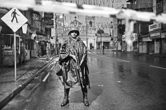 斯里兰卡恐袭余波未平:总统责怪总理,总理发文道歉