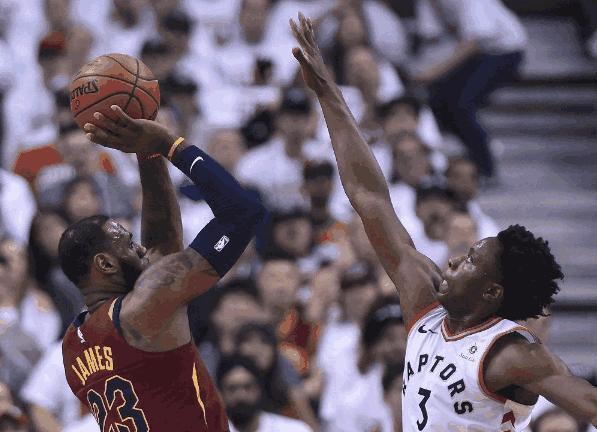 乔丹的后仰跳投、詹姆斯的后仰跳投，谁的难度大却更省力？