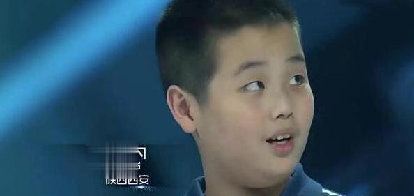 他被诊断是智障儿童，测试现场惊呆众人，何炅称：我带你回家吧！