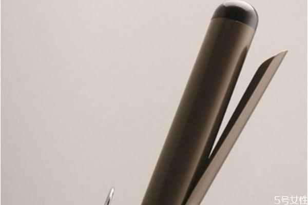 湿发能用陶瓷卷发棒吗 烫卷棒能不能烫湿的头发 湿发能用陶瓷卷发棒吗 烫卷棒能不能烫湿的头发