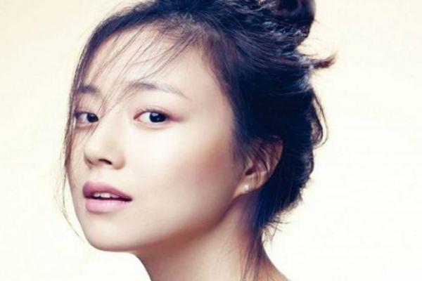 左脸为什么长痘痘呢 左脸长痘痘的原因有什么呢 左脸为什么长痘痘呢 左脸长痘痘的原因有什么呢