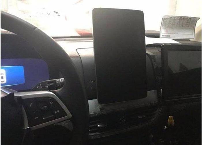 唐二代实车曝光! 比VV7还漂亮, 配奔驰内饰仅14万起