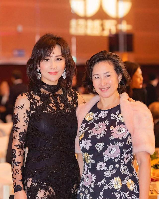 梁安琪背后的大靠山出现，其财富是何超琼的3倍，梁安琪会赢吗