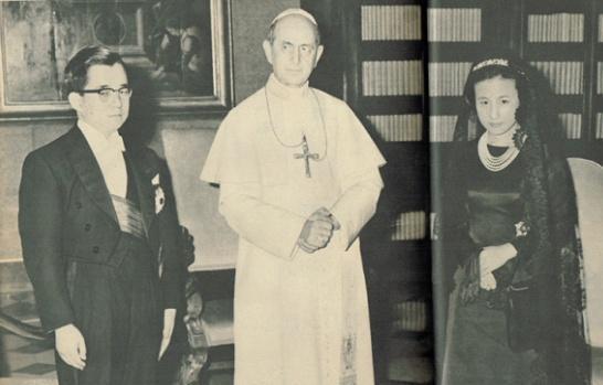 香淳皇后容貌平凡，她妹妹却是美人，但偏选中她为准皇太子妃？