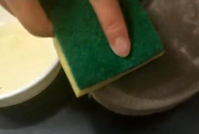 ​雪地靴脏了难打理？教你3招，不用水除味又去污，靴子像新的一样