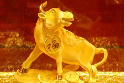 ​十牛九不全：揭秘73年生肖牛的终生寿命，过了47岁后什么命？