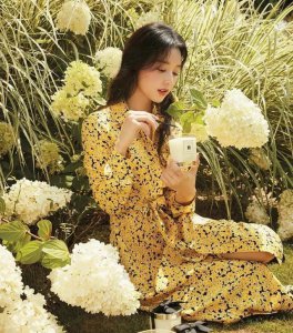 ​万年女二逆袭之路，因《继承者》出名，出演《太阳的后裔》大火