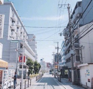 ​学会控制自己的情绪，谁都不欠你的，不要因为冲动而发脾气，那样会伤害爱你的