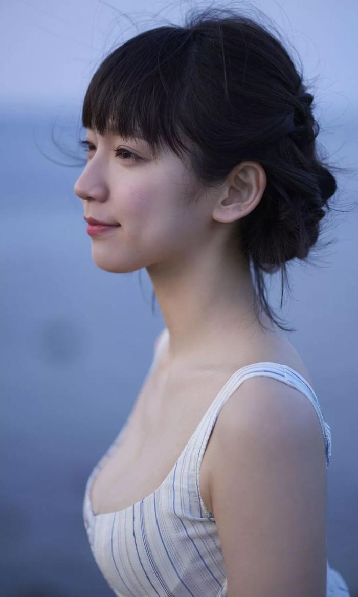 赏色 | 吉冈里帆 Riho Yoshioka