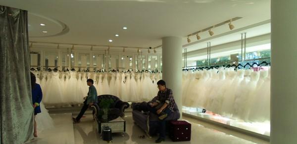 苏州虎丘婚纱一条街，韩系、日系、中式婚纱选购攻略！