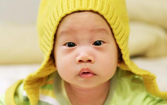 伤害娃视力的不光是手机，这4样东西都是“幕后黑手”！