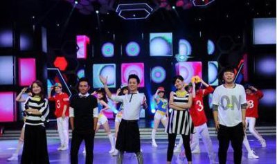 ​有种“不堪回首”叫第一次上快本，张子枫黑，杨幂土，baby认不出