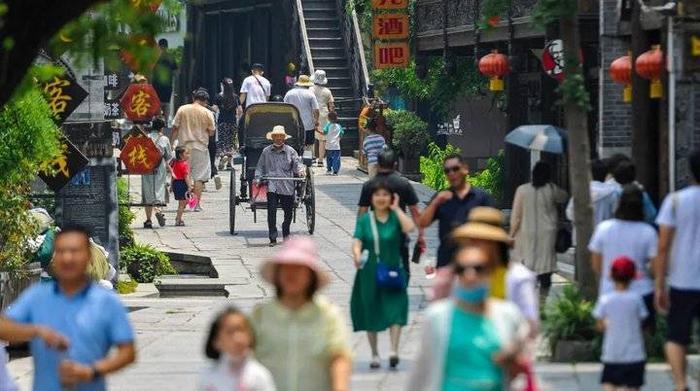 “高铁接站，随心畅玩”毕业旅行，就来台儿庄古城