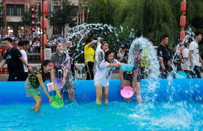 “高铁接站，随心畅玩”毕业旅行，就来台儿庄古城