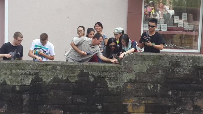 南京田家炳高级中学： 我们的征程是星辰大海