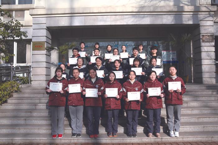 南京田家炳高级中学： 我们的征程是星辰大海