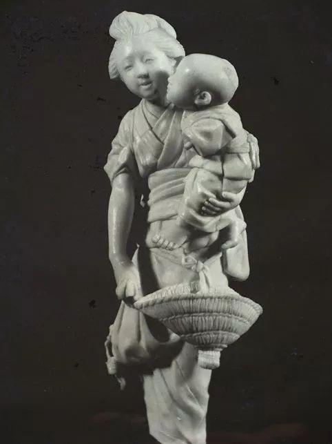 “象牙女王”获刑15年:牙雕“美”背后,是人类残忍杀戮!!