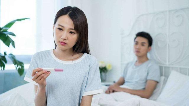 那些“未婚先孕”的女生后来咋样了？四种结局，前三枚都是苦果