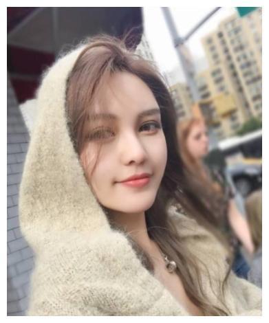 周扬青晒近照增肥成功，曾分手暴瘦至44.6公斤，罗志祥发文引关注