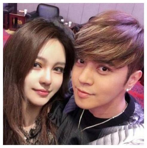 周扬青晒近照增肥成功，曾分手暴瘦至44.6公斤，罗志祥发文引关注