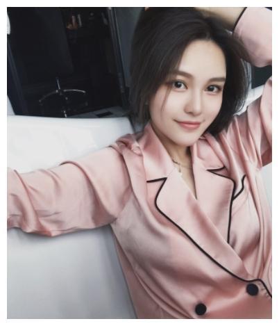 周扬青晒近照增肥成功，曾分手暴瘦至44.6公斤，罗志祥发文引关注