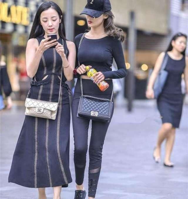 街拍极品姐妹花, 一个就够了, 两个可能吃不消