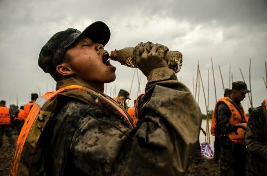 几张寓意比较深的图片，也耐人寻味！