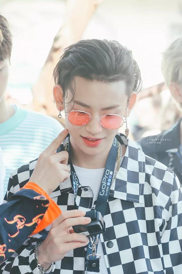 脱粉回踩很可怕吗，看小鬼王琳凯恋情被扒就知道了！