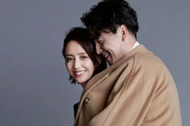 与佟丽娅片场同喝一瓶饮料，雷佳音出轨了？其妻：搬新家一个没少