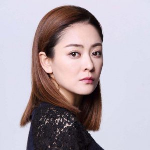 ​这男星走红就跟前妻离婚，娶小8岁娇妻，不料前妻竟然翻红！