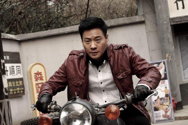 这男星走红就跟前妻离婚，娶小8岁娇妻，不料前妻竟然翻红！