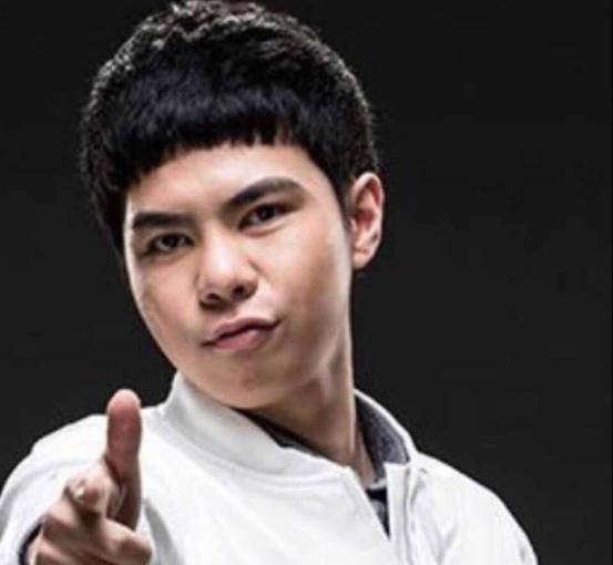 狙神周莉莉离队4am！全新五人阵容集结完毕！谁将成为下个狙神？