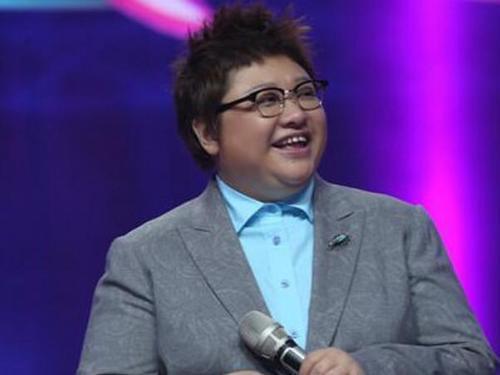 他抛弃王菲转投韩红的怀抱,韩红为了他至今不嫁