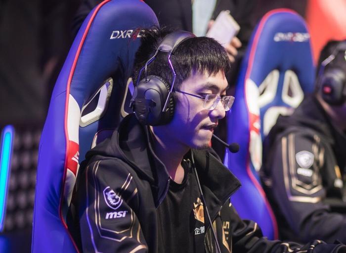 董小飒天命杯“反向吃鸡”惨遭淘汰!网友:董伟武功仍是天下第一