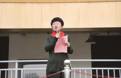 ​她用正能量影响着身边的每个人