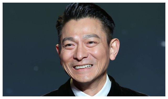 59岁刘德华近况曝光,面容苍老风光不再,属于他的时代过去了?