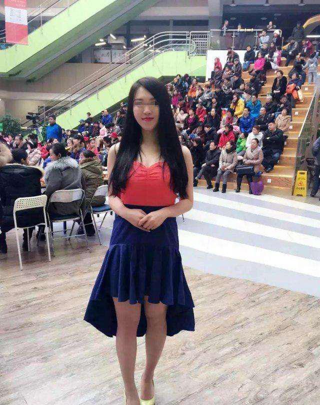 “赵四”出轨的女粉丝已被人肉，大批自拍美照暴光！