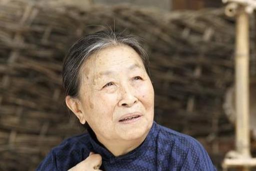 丑娘张少华被曝丑闻，慈祥人设一夜崩塌，网上讨伐声无数