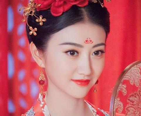 宗室女被唐玄宗封为郡主，嫁给安禄山的儿子，却被唐玄宗赐死