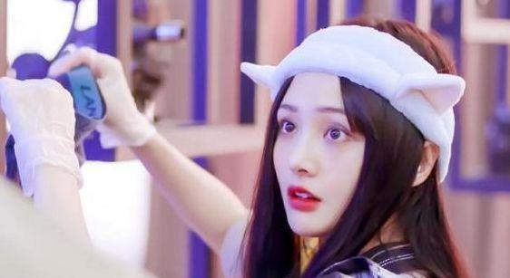 郑爽迫于压力减少演出量？坦言心态未能调整好，无法直面网友评论