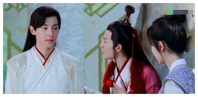 香蜜：旭凤可能自己都不知道，其实他早已习惯了润玉的忍让