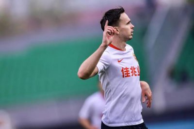 ​深足也有自己的“金左脚”球员，塞尔纳斯继续奉献超级世界波！