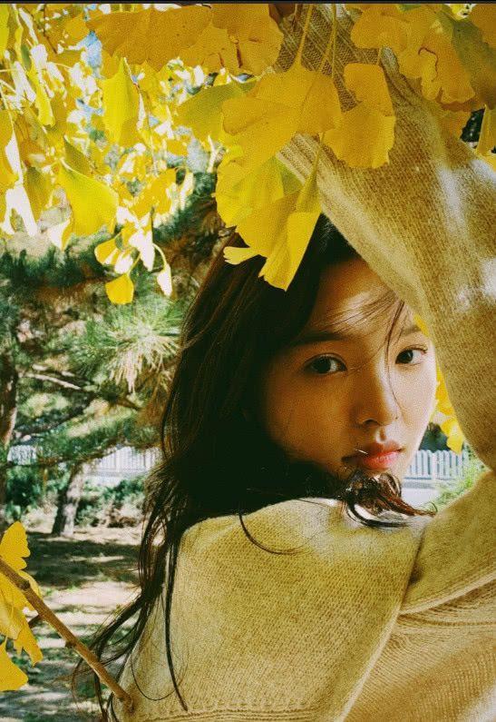 章若楠“无水印”ins壁纸，你的笑容，治好了我所有的不开心