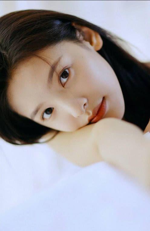 章若楠“无水印”ins壁纸，你的笑容，治好了我所有的不开心