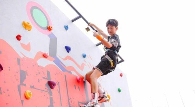 再现回忆杀！张悦轩和王诗龄6年后再同框，天天长成小型男