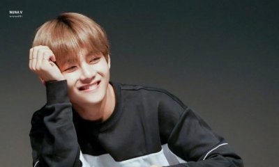 ​在粉丝签名会上发现哭泣的粉丝后，一起哭泣的防弹少年团金泰亨